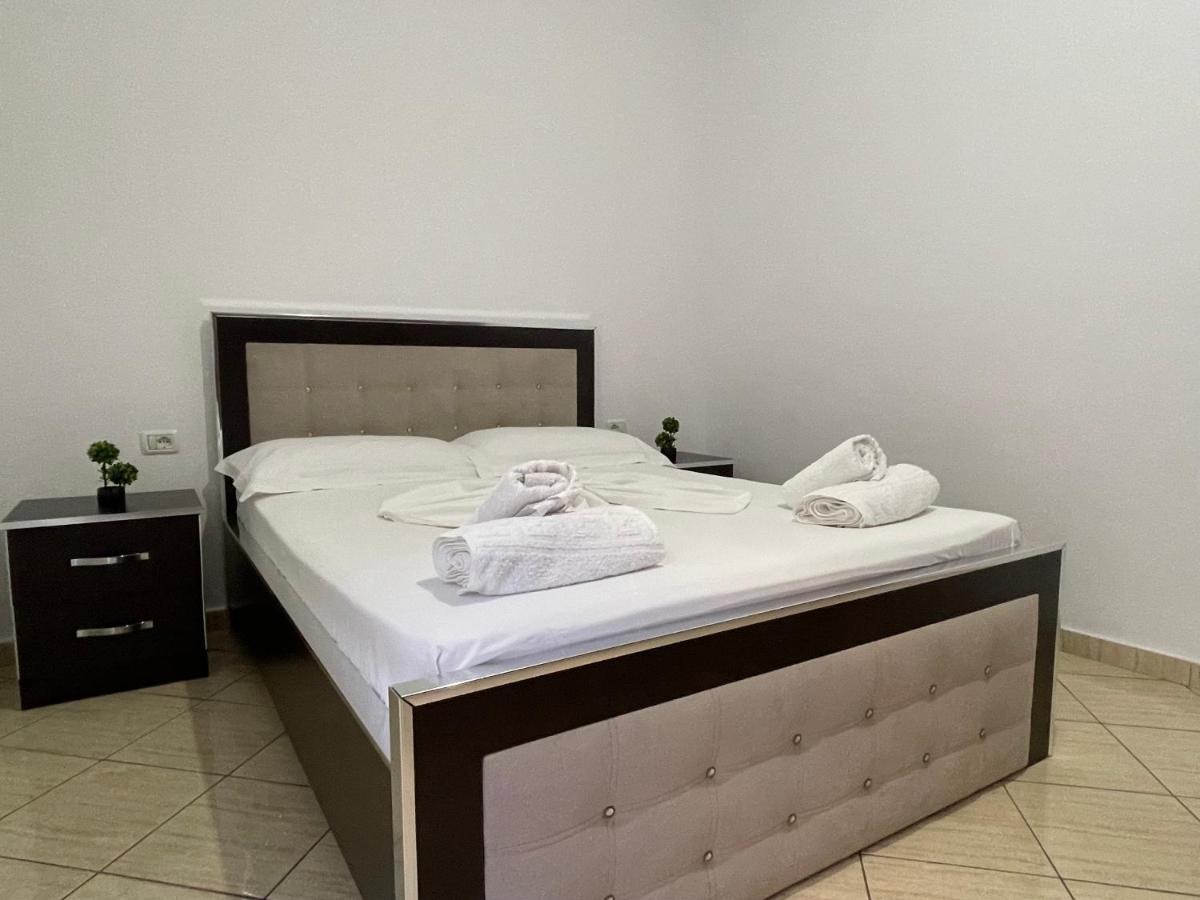 Villa Xhevdet Sarandë 외부 사진