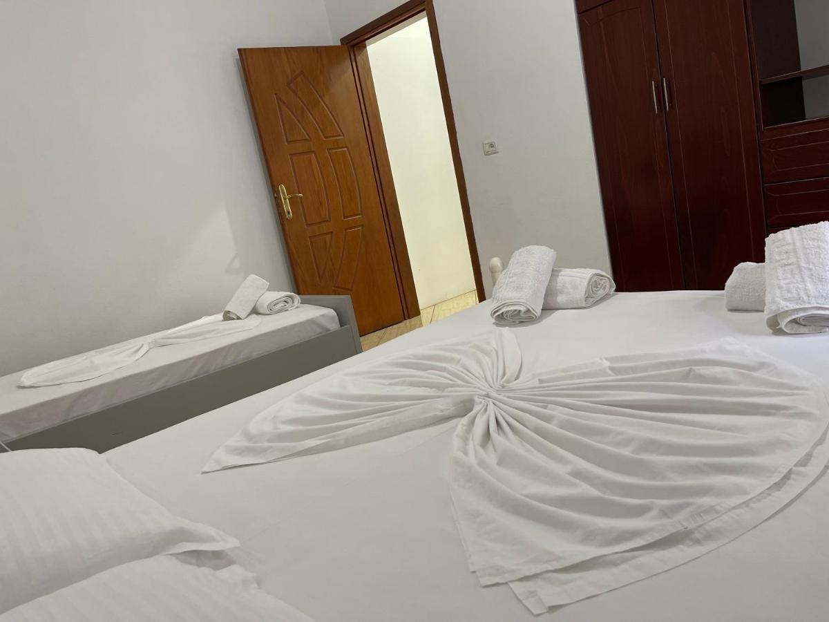 Villa Xhevdet Sarandë 외부 사진